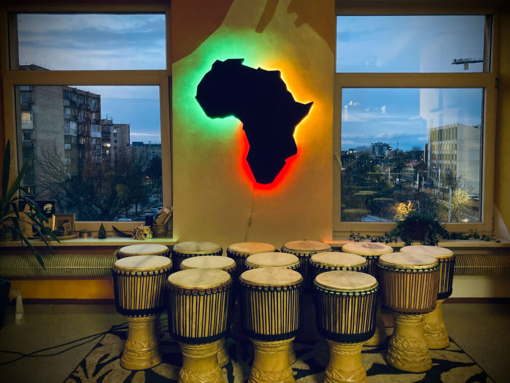 Afrikos Būgnai - STUDIJA